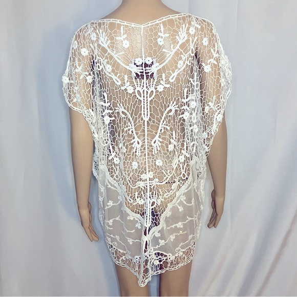 Crochet Lace Bohemian Cover Up - Picture 3 of 6